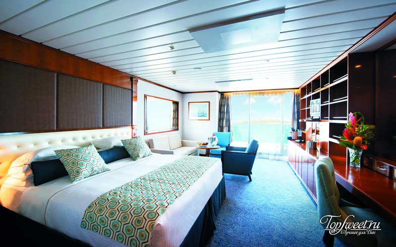  Paul Gauguin "width =" 800 "height =" 500 "class =" aligncenter size-full wp-image-17676 "/> </p>
<p> The liner is able to take on board 332 passengers and provide them with a high-quality rest. 70 percent of the liner rooms are equipped with their own balconies, the rooms are equipped with chic bathrooms with Jacuzzi. People who want to get maximum impressions on vacation can order for a cruise of their own butler, who will help the holidaymaker around the clock. </p>
<p><h5> <span> ✰ ✰ ✰ </span> </h5>
</p>
<p> <span class=