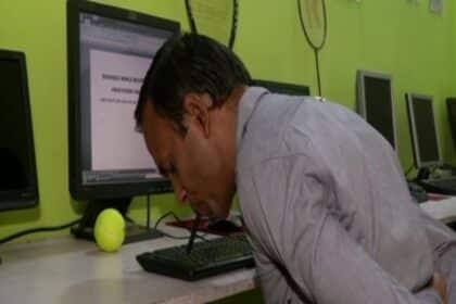 Indian Man Smashes Nose-Typing Record Again!