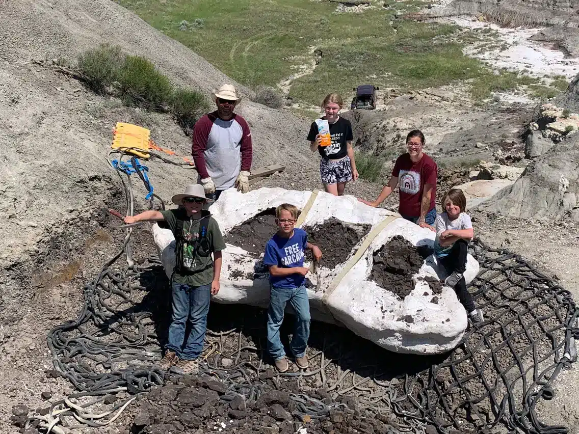 Kids Unearth Real T. Rex Fossil on Hike