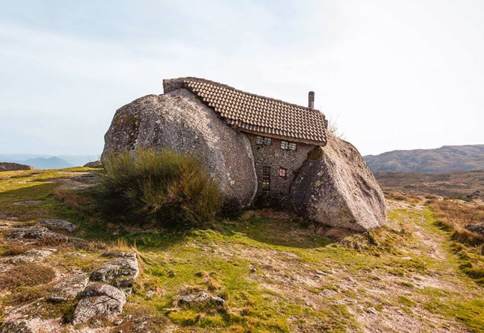 Bizarre Buildings That’ll Blow