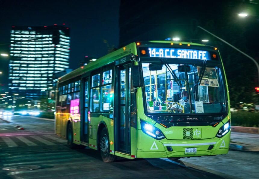 Illustrative stock photo: bus, taxi fleet, Huanggang Port